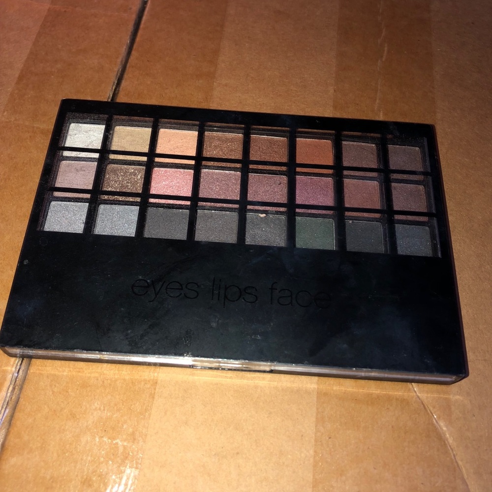 Eyes Lips Face ( Elf ) eye shadow